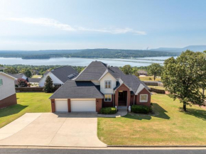 Adelines Lake View Elegant Home in Gated Community Sleeps 15